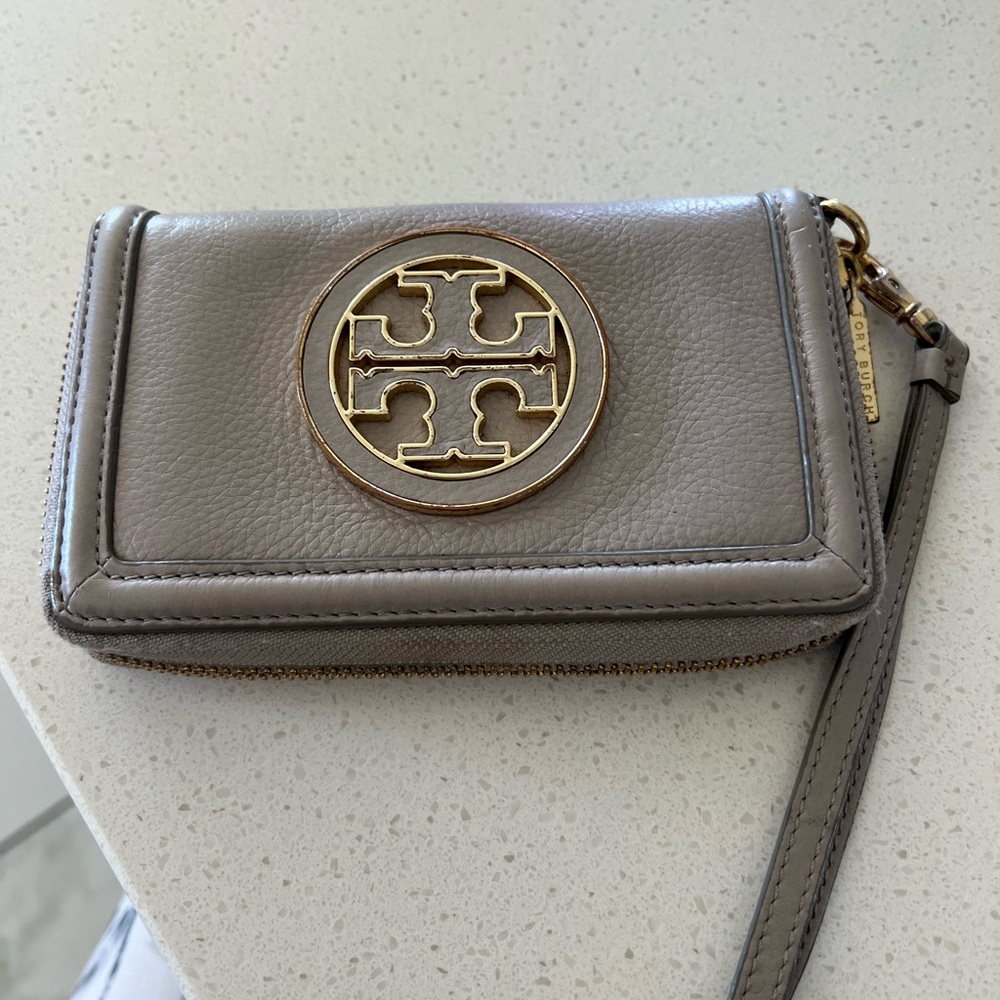 Tory Burch wallet